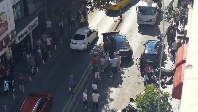 İranlı Sürücünün Kaza Anı, Sokaklarda Kaos Yaratacak Şekilde Yaşandı