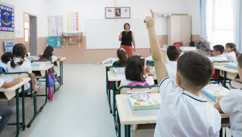 Öğretmenlerin Ek Ders Ücretleri Bayram Öncesi Yatacak mı?