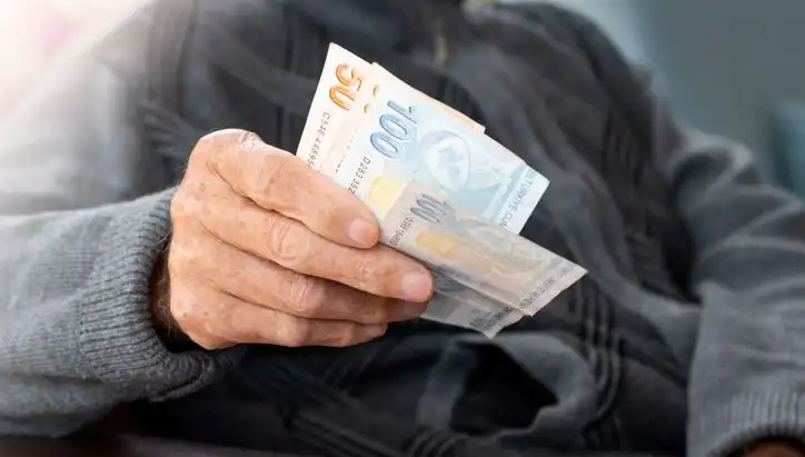 Emekli İkramiyesi 4 Bin TL Oluyor: Yarın Genel Kurul'da Son Gelişmeler!