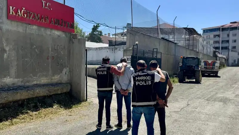 Kars'ta Uyuşturucu Operasyonu: İki Kişi Tutuklandı, Şehirde Endişe Verici Artış