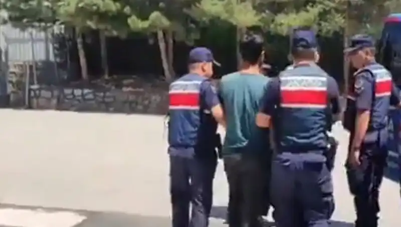 DAEŞ'e Yönelik Dev Operasyon: 14 İlde 26 Gözaltı!