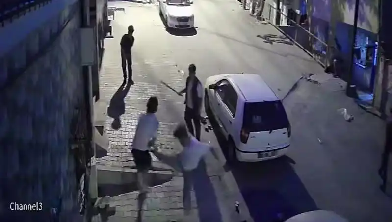 Başakşehir'de Taşlı ve Sopalı Kavga: Olayın Sebebi Ne?