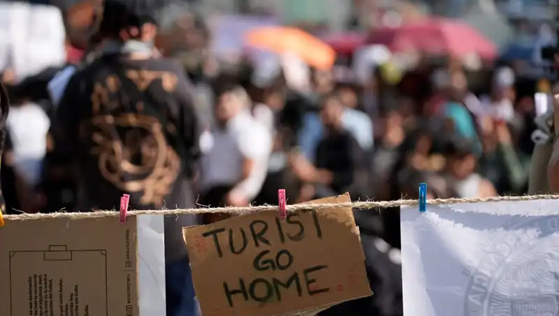 Meksika'da Turist Akınına Karşı Protesto: "Evlerimizi Çalmayı Bırakın!"