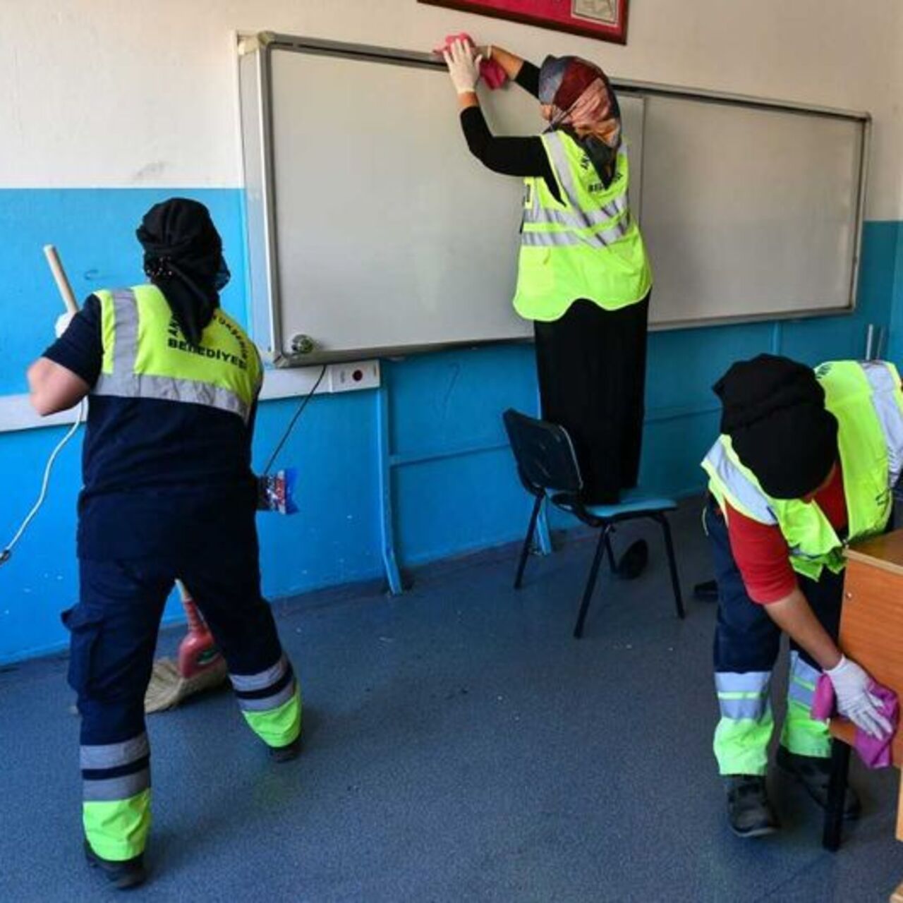 Ankara Büyükşehir Belediyesi 48 Okulda Temizlik Çalışması Gerçekleştirdi