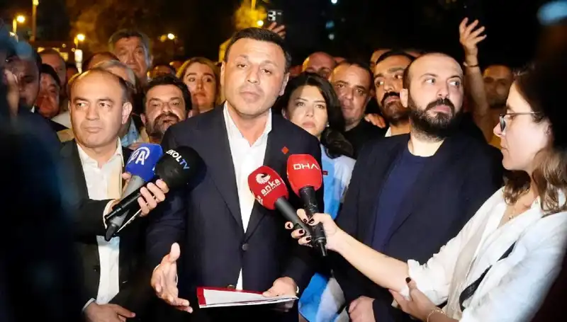 CHP İstanbul İl Başkanı Özgür Çelik, Adalet Arayışı İçin Savcılığa Gitti