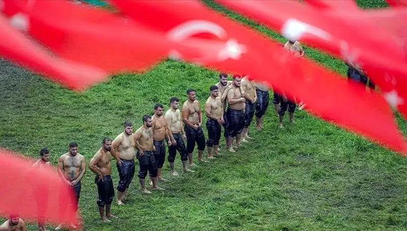 664. Tarihi Kırkpınar Yağlı Güreşleri Heyecanı: 40 Başpehlivan ve 826 Sporcu Yarışacak
