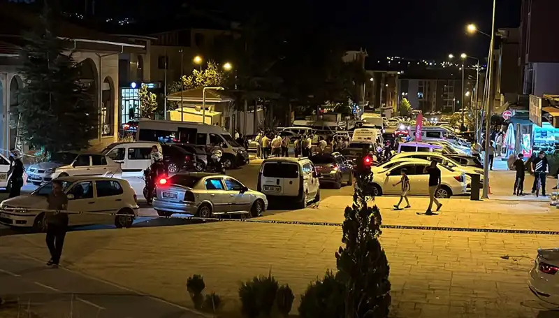 İki Ailenin Kavgası: 1 Ağır Yaralı, 3 Kişi Hastanede