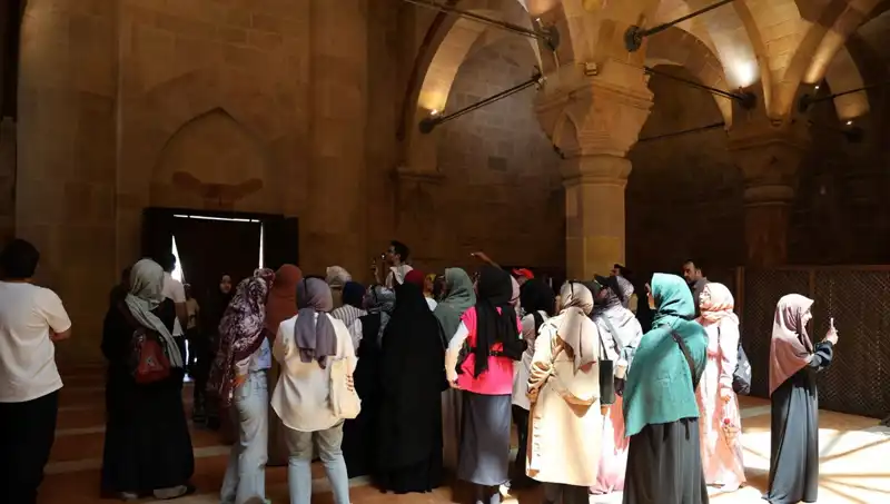 Dünyanın En İlginç Dilleri: Kısır Kalmış Kalemlerle Düşüncelerin Kısıtlandığı Kültürler