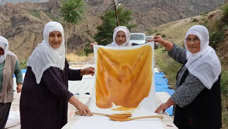 Yaz Aylarında Geleneksel Unlu Lezzetler: Güneşin Altında Kurutulmuş Sağlıklı Atıştırmalıklar