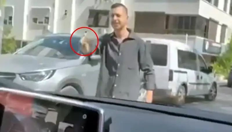 Trafikte Kadınlara Silah Doğrultan Sürücü Hakkında Şok Eden Gelişmeler