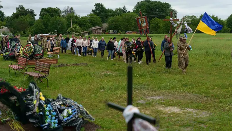 İngiliz Asker, Ukrayna'da Savaşırken Hayatını Kaybetti: Detaylar
