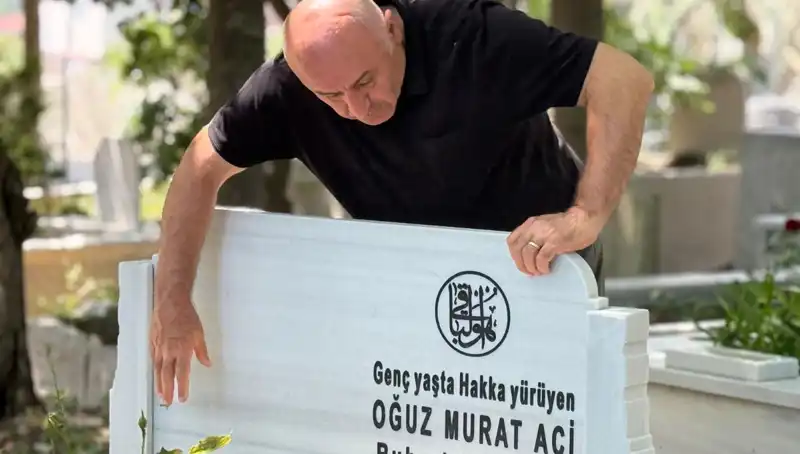 Aci Ailesinin Unutulmaz Babalar Günü: Hüzün ve Hatıralar Bir Arada