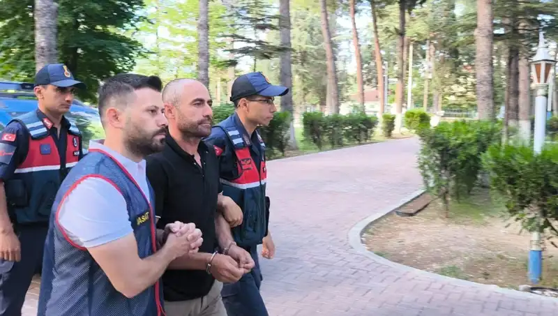 Son Yılların En Büyük Hırsızlık Çetesi Çökerildi: 140 Suç!