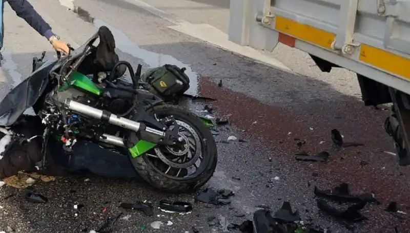 Çorum'da Motokaza: Kamyonla Çarpışan Motosiklet Sürücüsü Hayatını Kaybetti