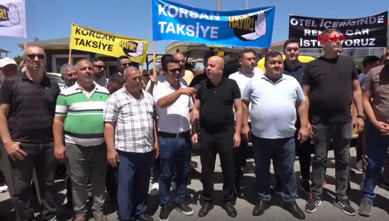 Belek'te Taksicilerden Protesto: Kontak Kapattılar ve Taleplerini İletiyorlar