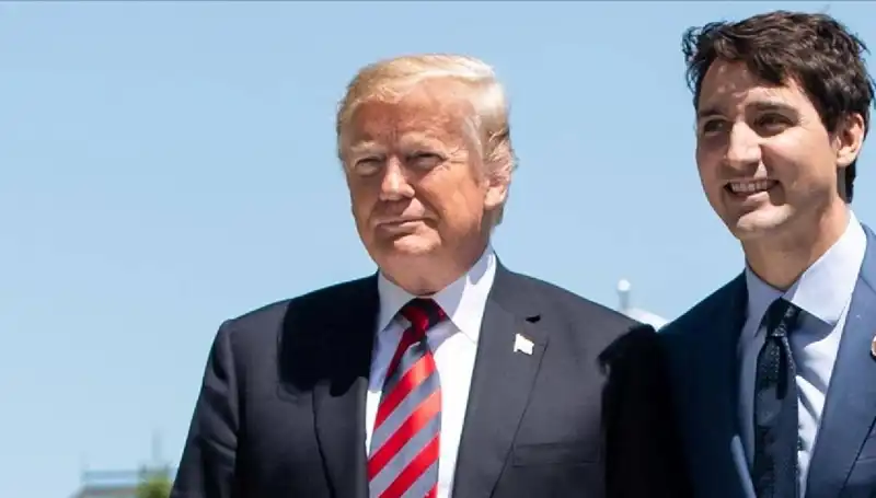 Trump, Kanada Üzerine Yüzde 35 Vergi Tehdidinde Bulundu!