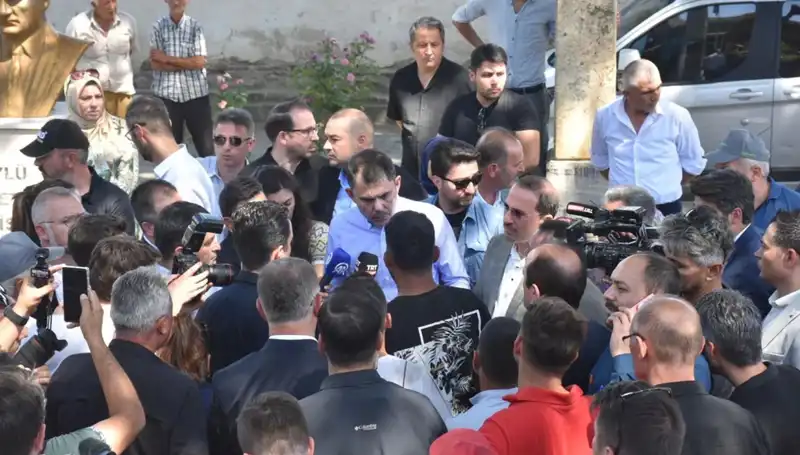 Yangınların Ardından Bakan Kurum'dan Çarpıcı Açıklama: 8 İl, 1168 Bina Zarar Gördü