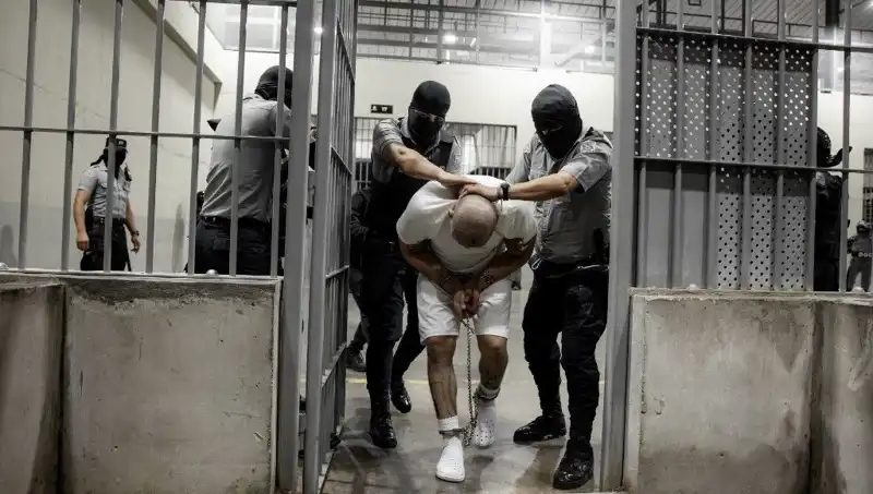 Dünyanın Cehennemi: Trump, El Salvador'daki Göçmen Sorununu Yeniden Gündeme Getirdi