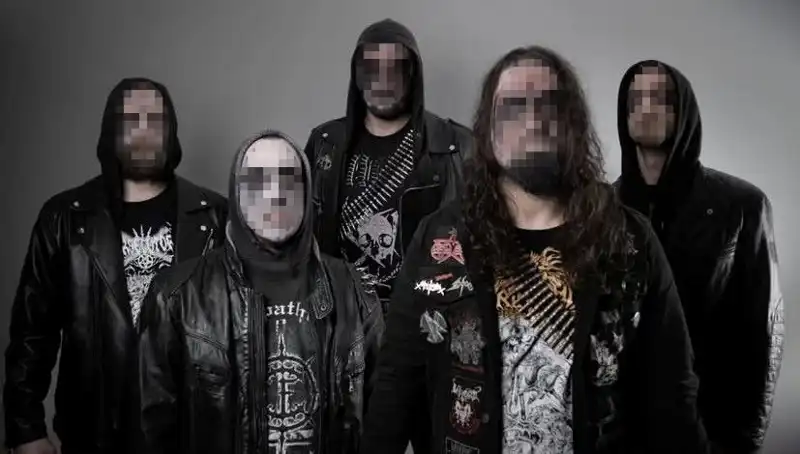 Rock Grubu Üyeleri Dini Değerlere Hakaretten Tutuklandı: Tartışmalı Olay