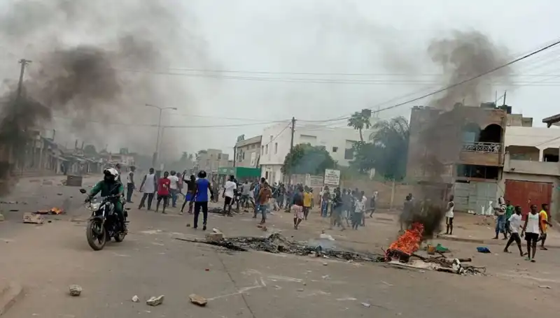 Togo'da Protestoların Ardından Nehirlerde 7 Ceset Bulundu, Ülkenin Geleceği Sorgulanıyor