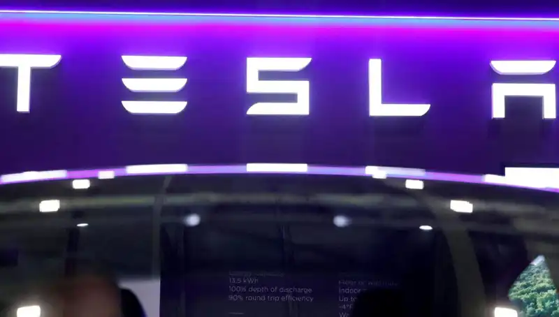 Sürücüsüz Taksi Deneyimi: Tesla'nın Robotaxi Projesi Gün Yüzüne Çıktı