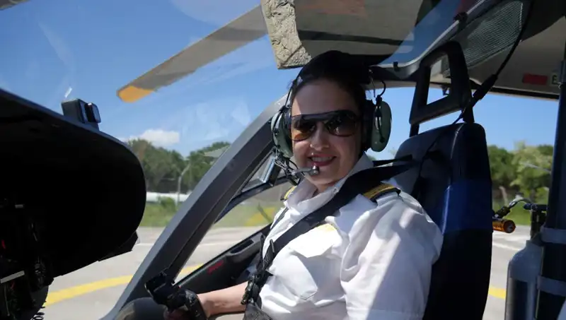 Türkiye'nin Tek Kadın Ambulans Helikopter Pilotunun Hikayesi