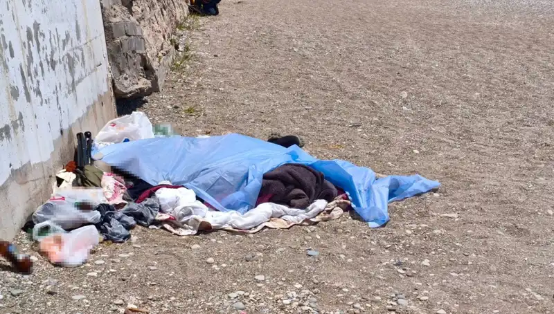 Konyaaltı Sahili’nde Gizemli Bir Ceset Bulundu: Detaylar Şaşırtıyor