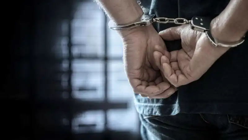 Bıçakla Öldürmeye Müebbet Hapis Cezası: Adaletin Yeni Yüzü