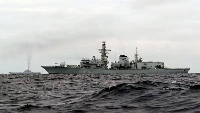 Rusya'nın Tek Uçak Gemisini Kaybetme Riski: Askeri Stratejiler Sarsılıyor