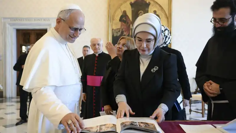 Emine Erdoğan ve Papa Leo: Gazze Sorunu Üzerine Önemli Görüşme