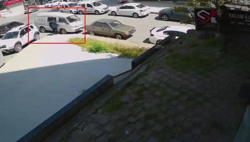 Hırsızı Suçüstü Yakalayan Cesur Araç Sahibi, Olayın Ardından Neler Yaşandı?