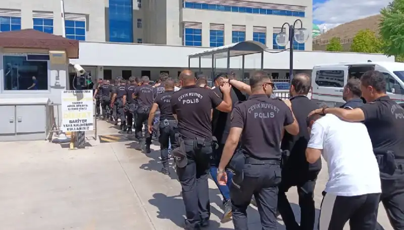 Ankara'da Tehditle Haraç Kesen Çeteye Şok Operasyon: Avukatlar da İçinde