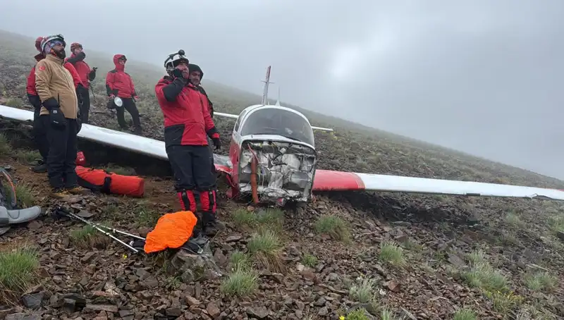 Türk Pilotunun Uçak Kazası: Trajik Son ve Bir Kadın Yolcunun Hayatta Kalışı