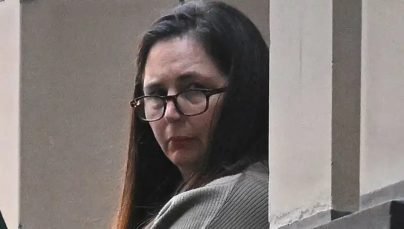 Zehirli Mantarların Gizemi: Renkli Tabakların Ardındaki Karanlık Dünya
