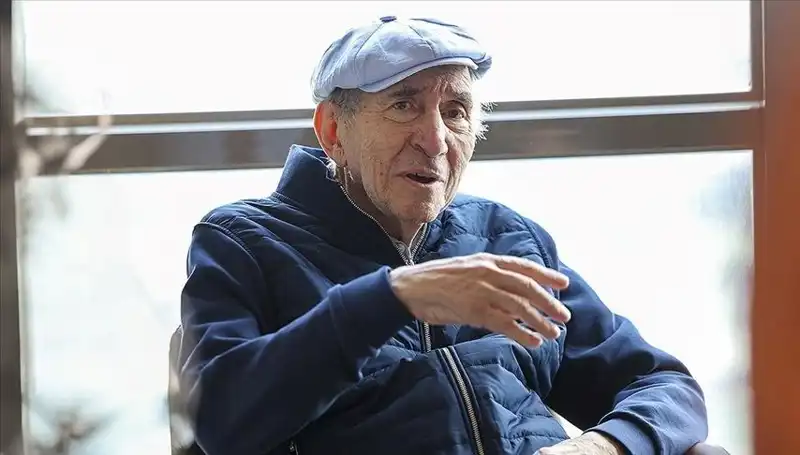 Altan Öymen'in Sağlık Durumu: Entübe Edildi ve Yoğun Bakımda Tedavi Altında