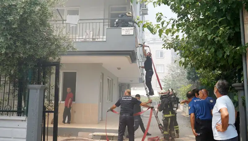 Tartışma Korkunç Bir İntikama Dönüşünce: Daireler Alev Alev Yandı