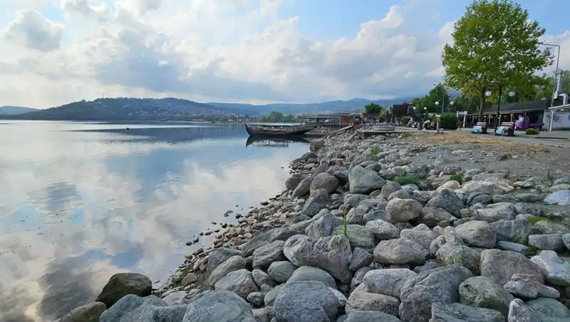 Sapanca Gölü'nde Su Seviyesi Düşüşü: Doğa Sinyal Veriyor