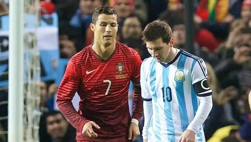 Cristiano Ronaldo, Lionel Messi'yi Geçerek Tarihe Geçti!