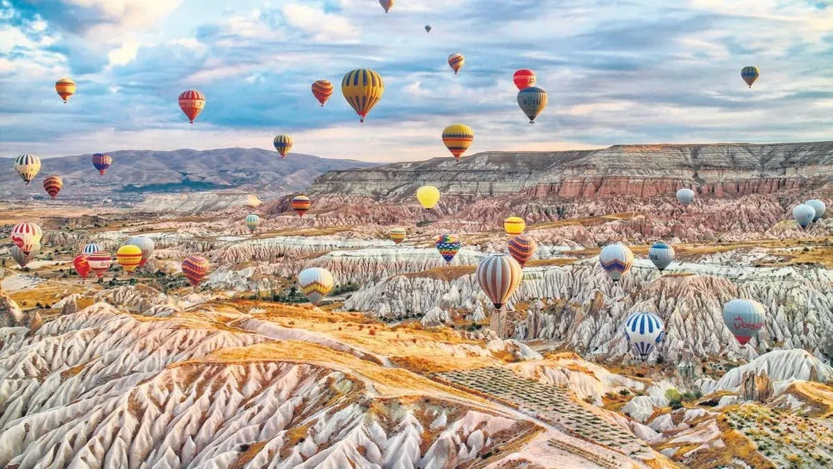 Balonlar Rekor İçin Gökyüzüne Yükseliyor: Tarihi Etkinlikte Renkli Anlar